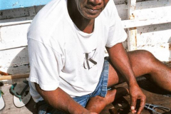 25.-Tuamotu.-Papa-Tohau-nos-muestra-el-tesoro-que-contiene