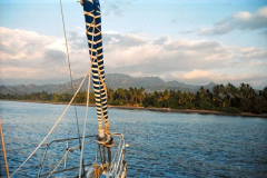 21.-Indonesia.-Navegando-por-el-Mar-de-Java